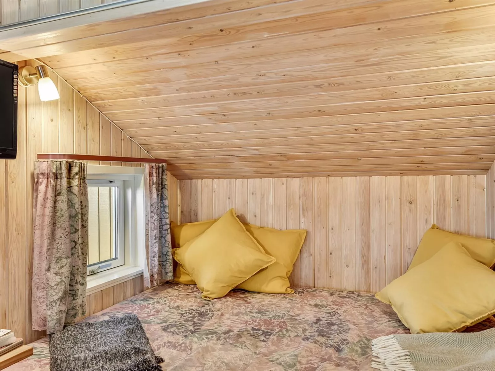 "Hjalmar" - 400m from the sea-Binnen