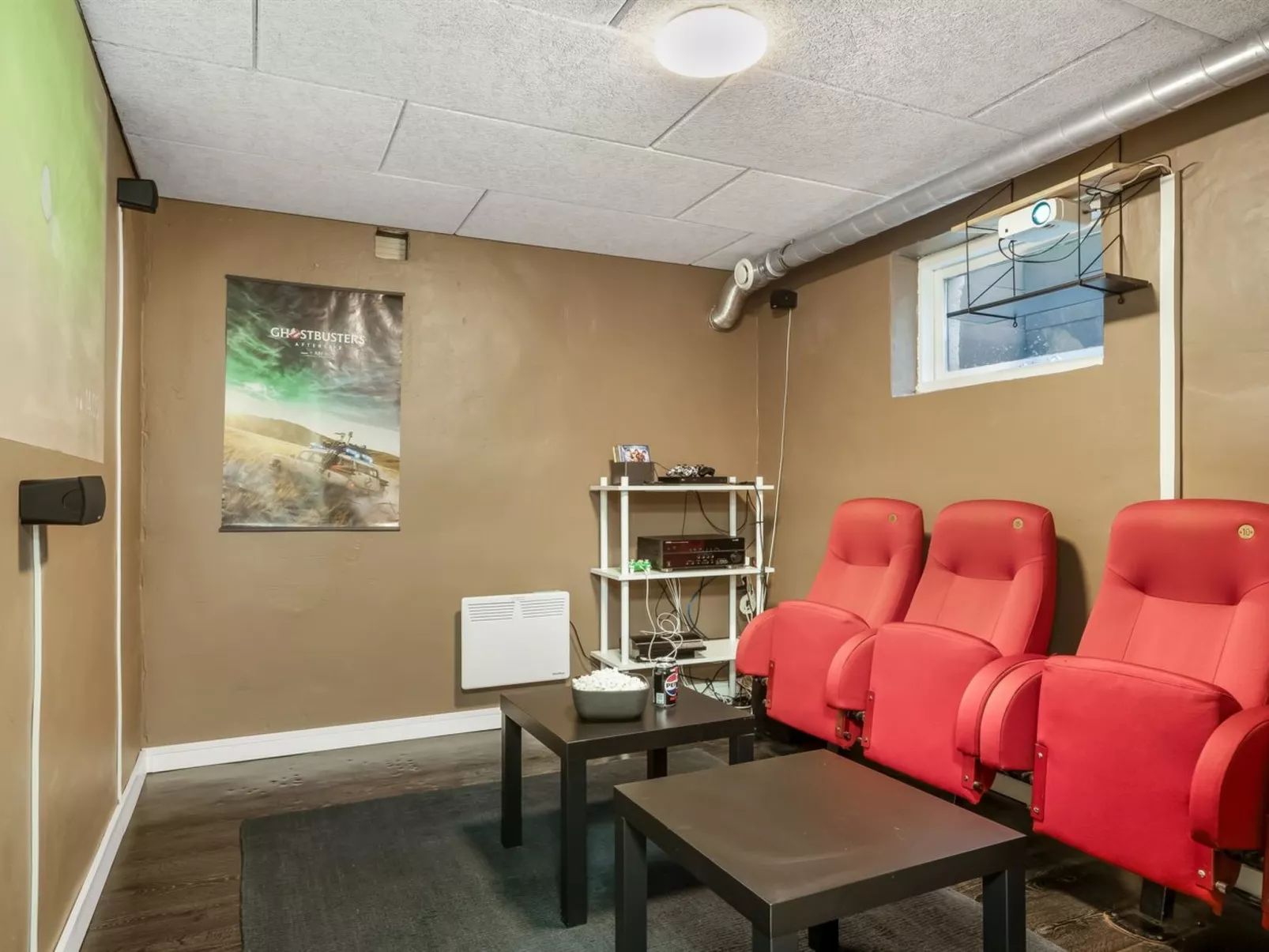 "Gudfast" - 300m to the fjord-Binnen