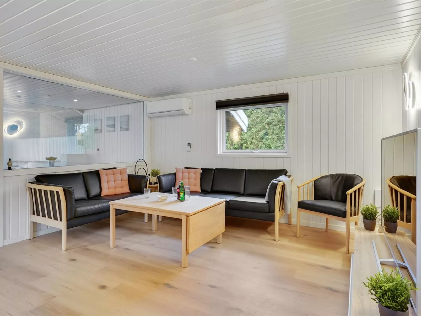 "Nina" - 700m to the fjord-Binnen