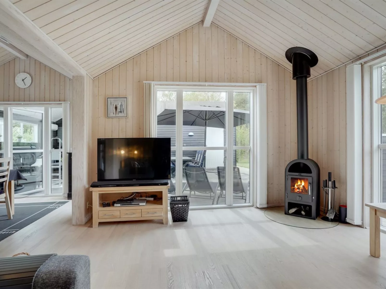 "Henriete" - 3.5km from the sea-Binnen