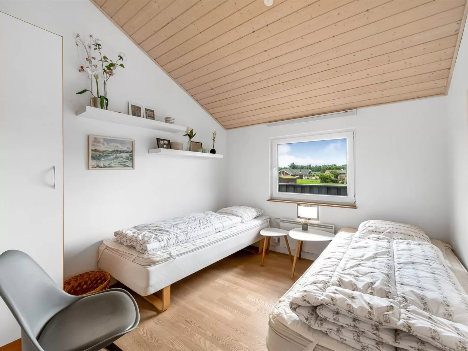 "Samuil" - 300m to the fjord-Binnen