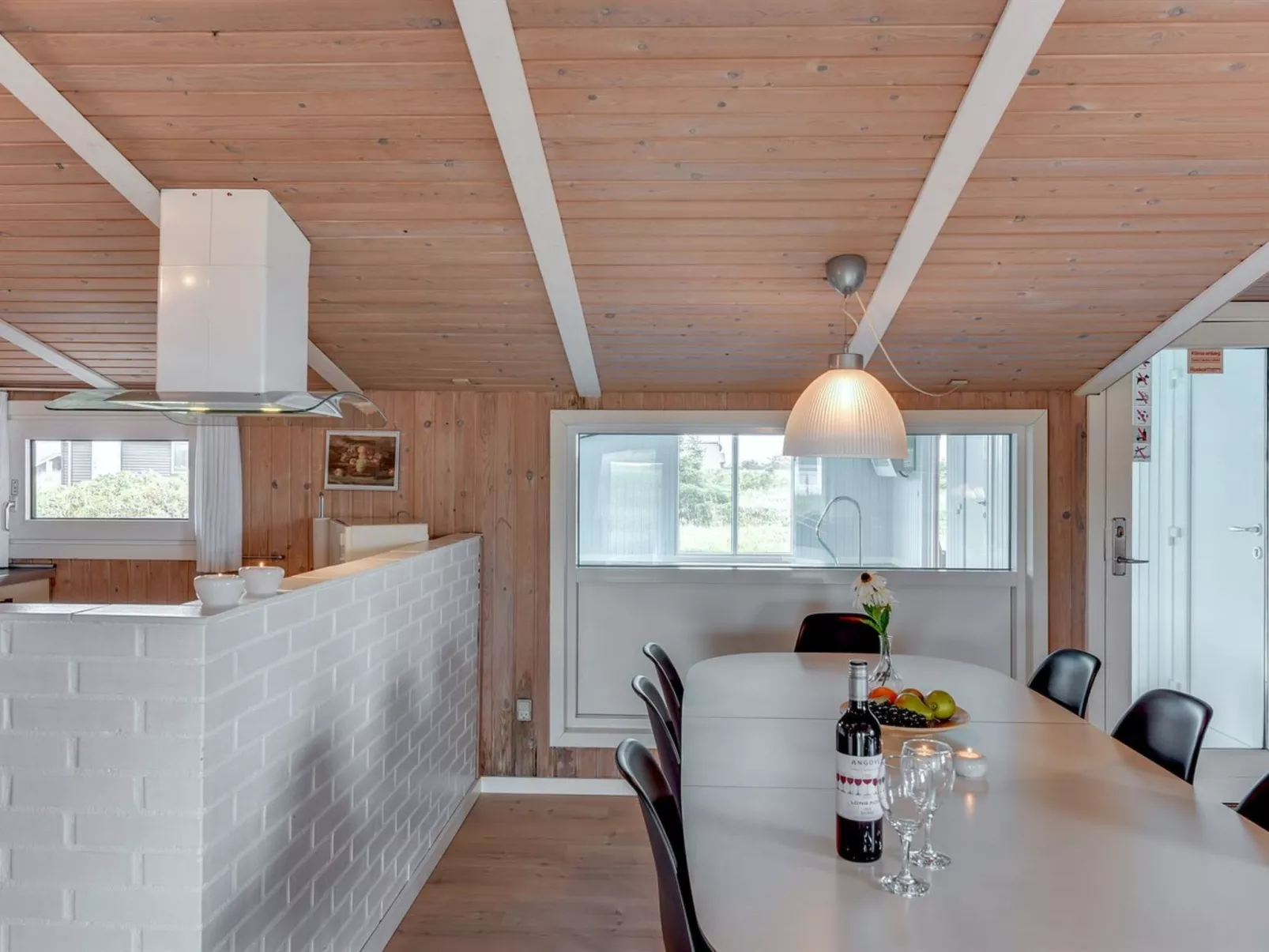 "Mogens" -  from the sea-Binnen