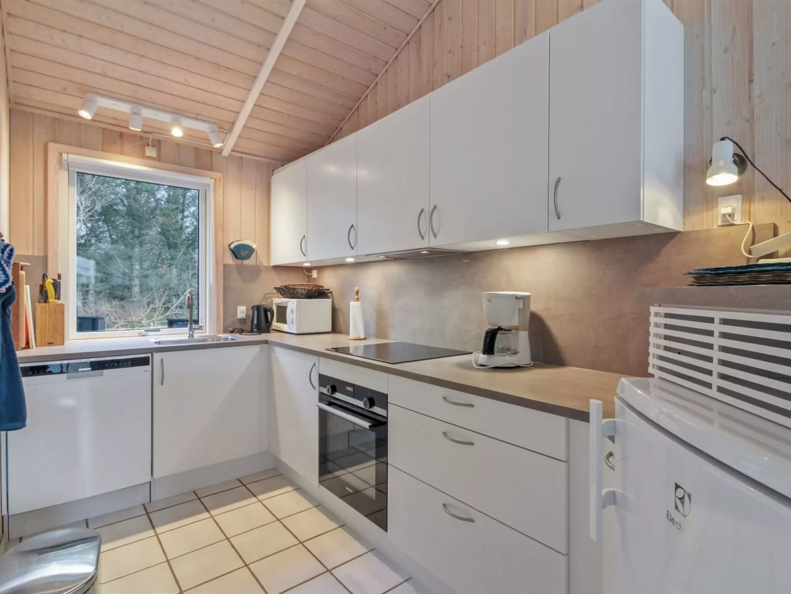 "Panu" - 600m from the sea-Binnen