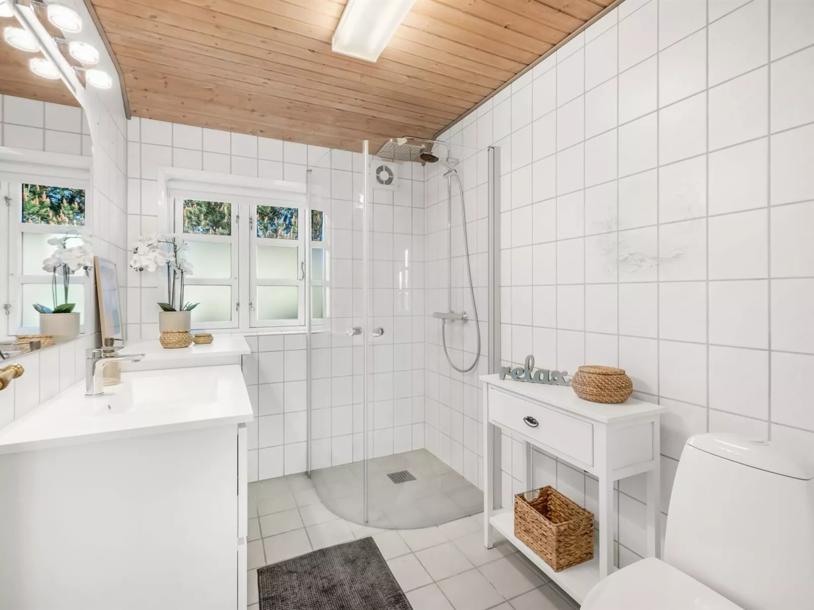 "Aila" - 1.4km from the sea-Binnen