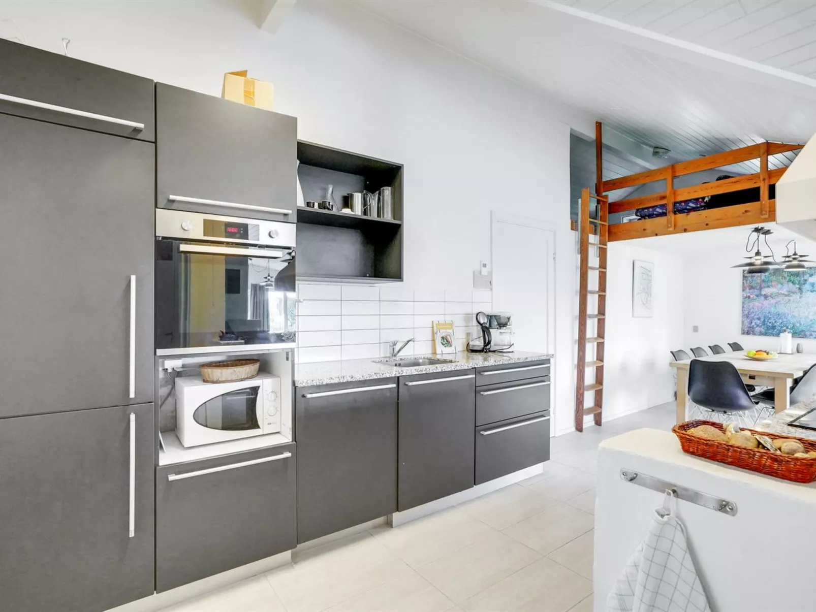 "Germund" - 900m from the sea-Binnen