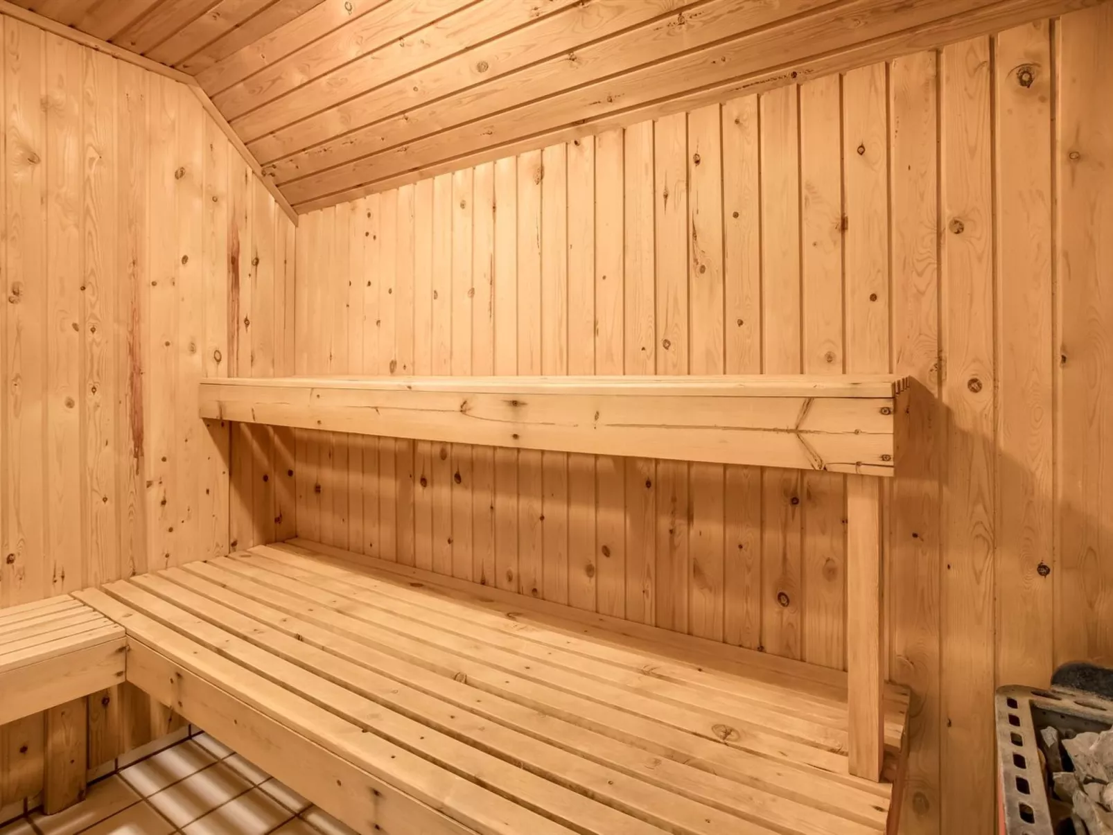 "Laetitita" -  from the sea-Binnen