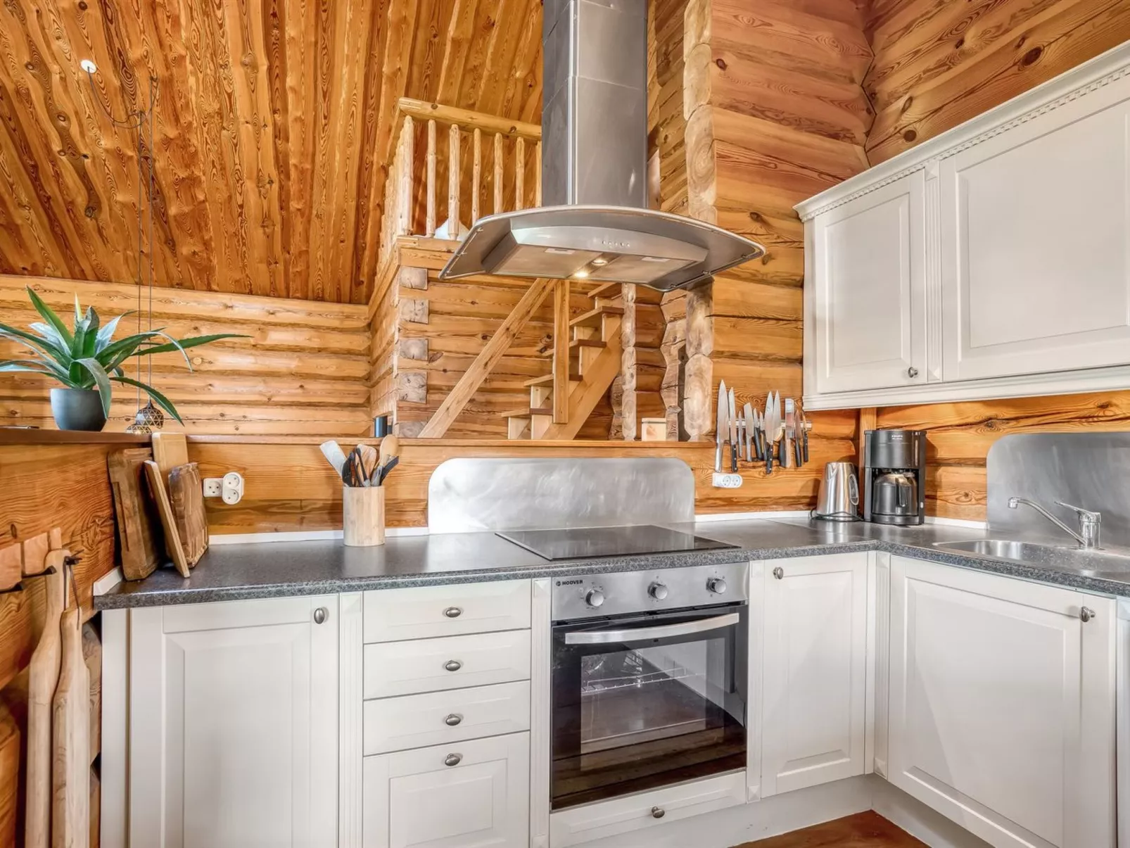 "Stamen" - 200m from the sea-Binnen