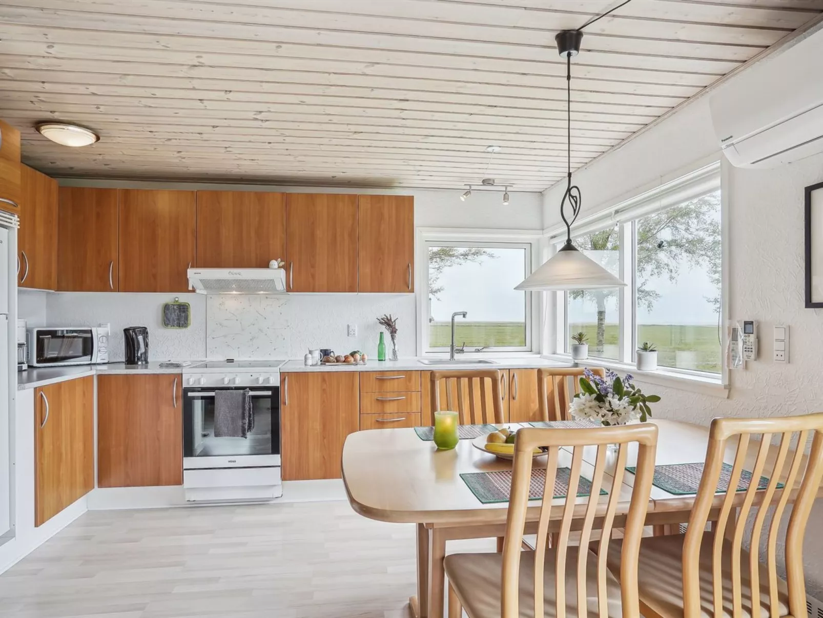 "Rayla" - 150m from the sea-Binnen