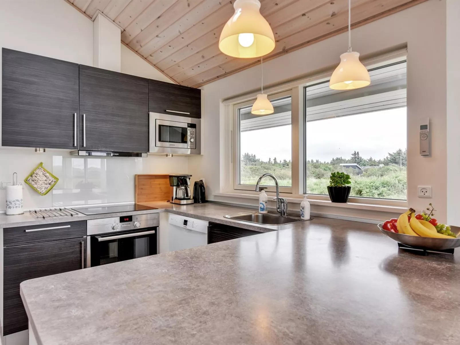 "Luzia" - 1.2km from the sea-Binnen