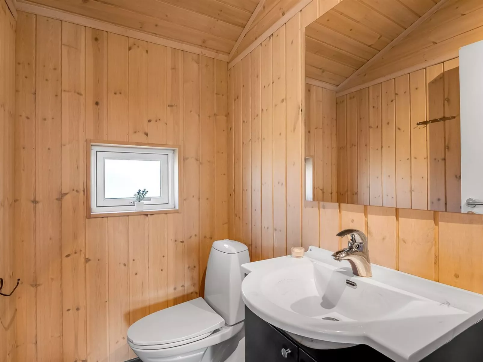 "Floriana" - 650m from the sea-Binnen