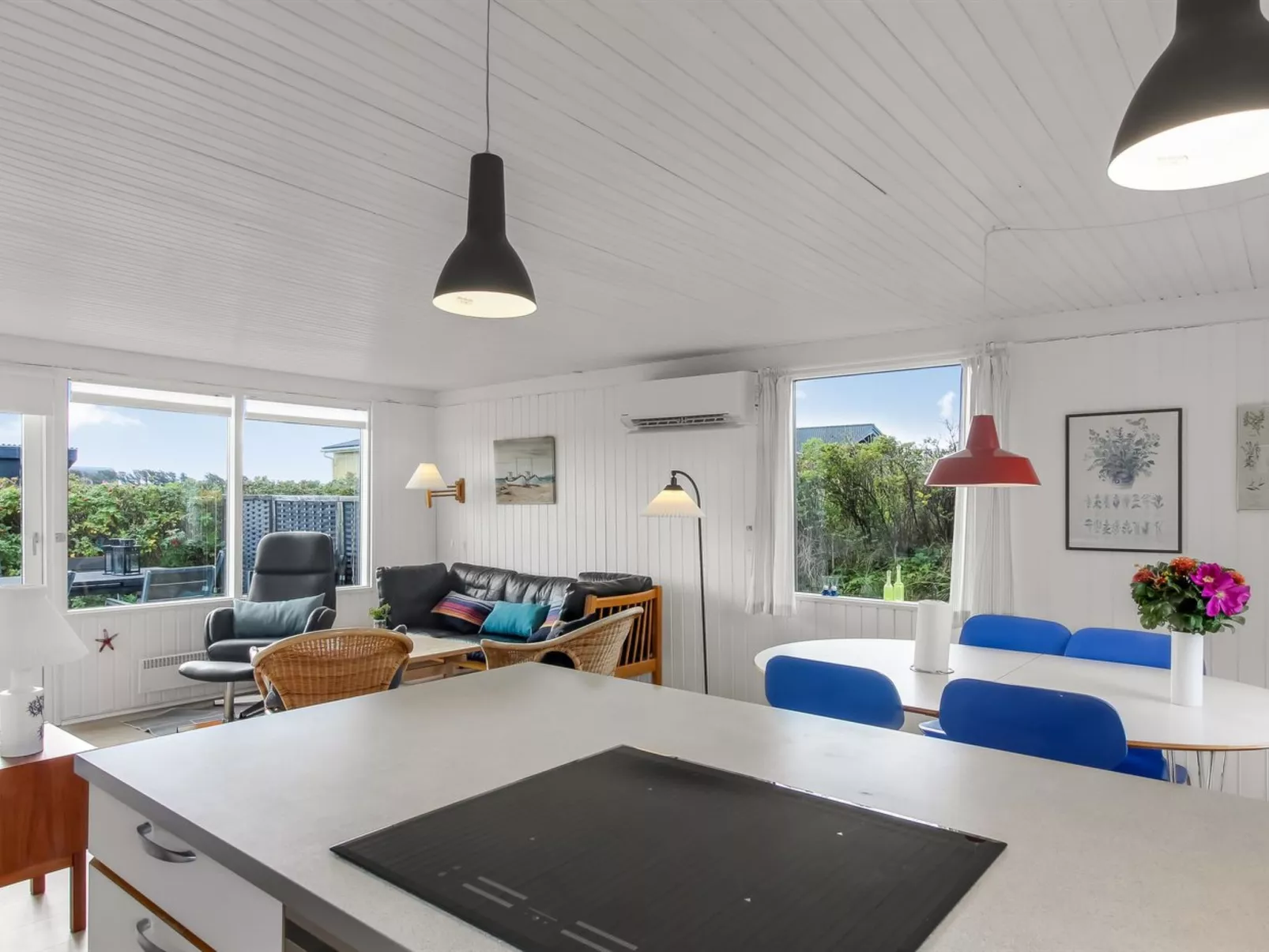 "Violeta" - 250m from the sea-Binnen