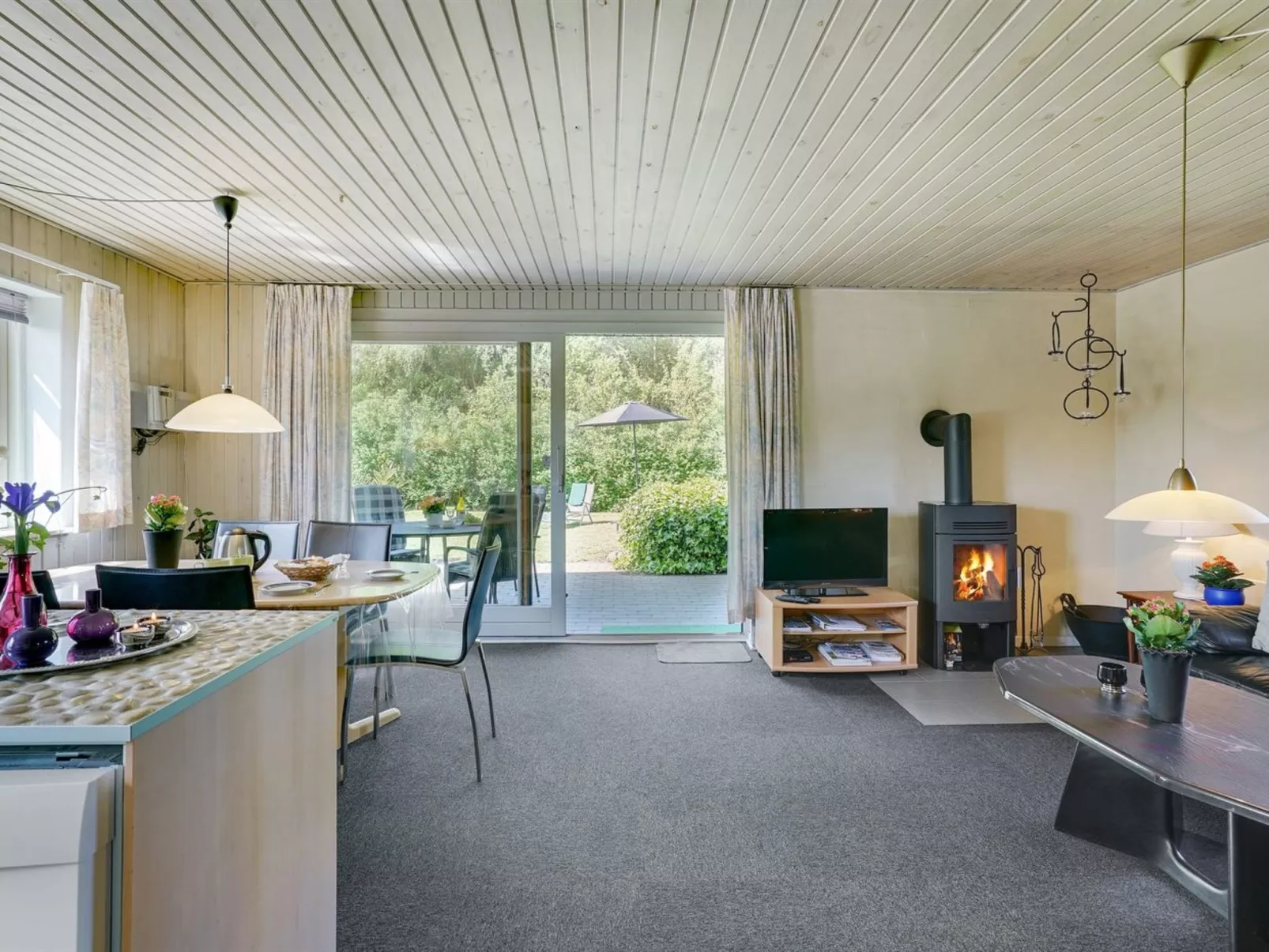 "Suni" - 400m from the sea-Binnen