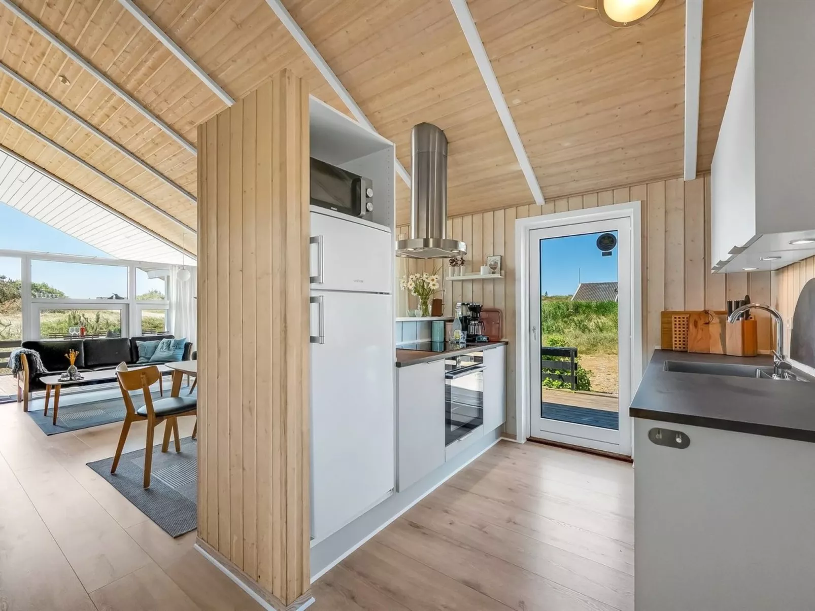 "Fejzo" - 700m to the fjord-Binnen