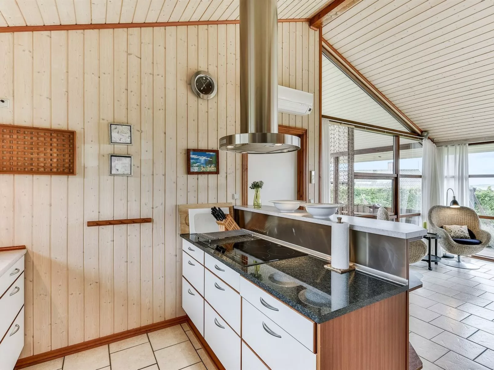 "Mervi" - 300m to the fjord-Binnen