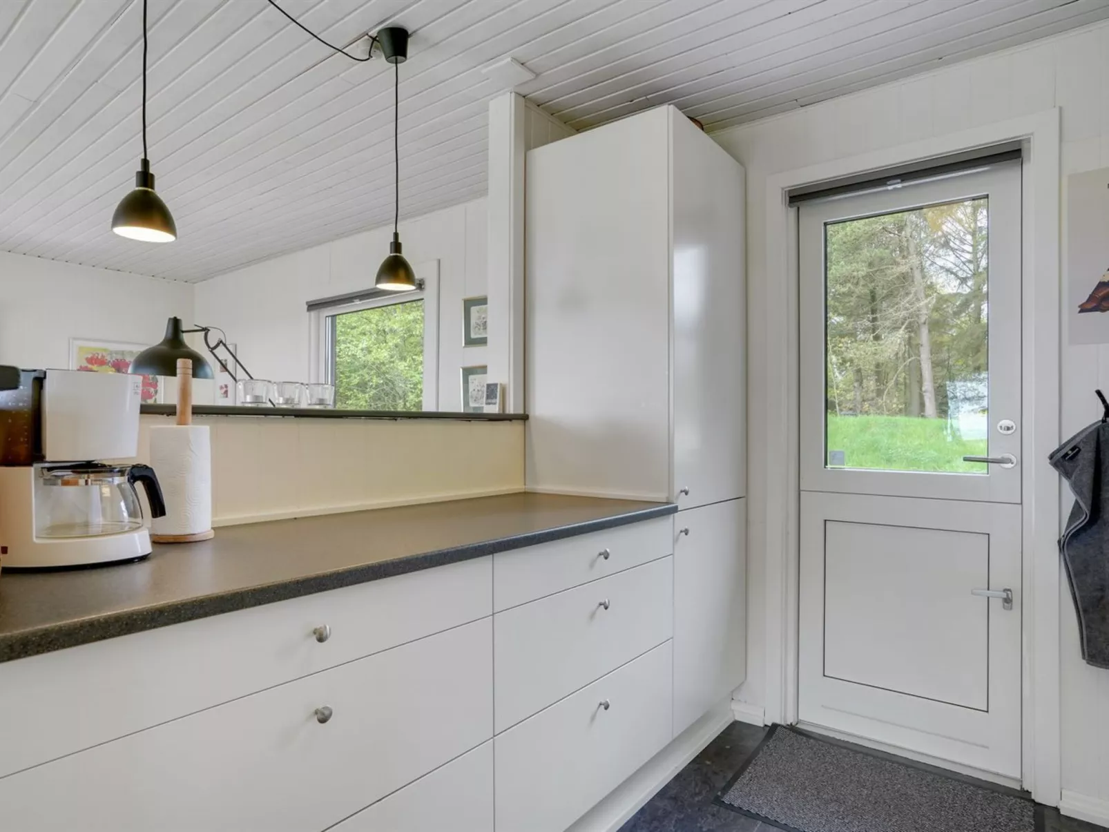 "Elny" - 500m to the fjord-Binnen