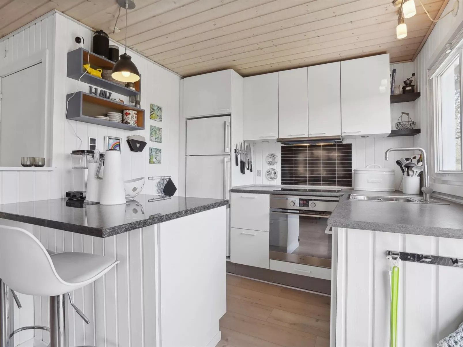 "Anisa" - 400m from the sea-Binnen