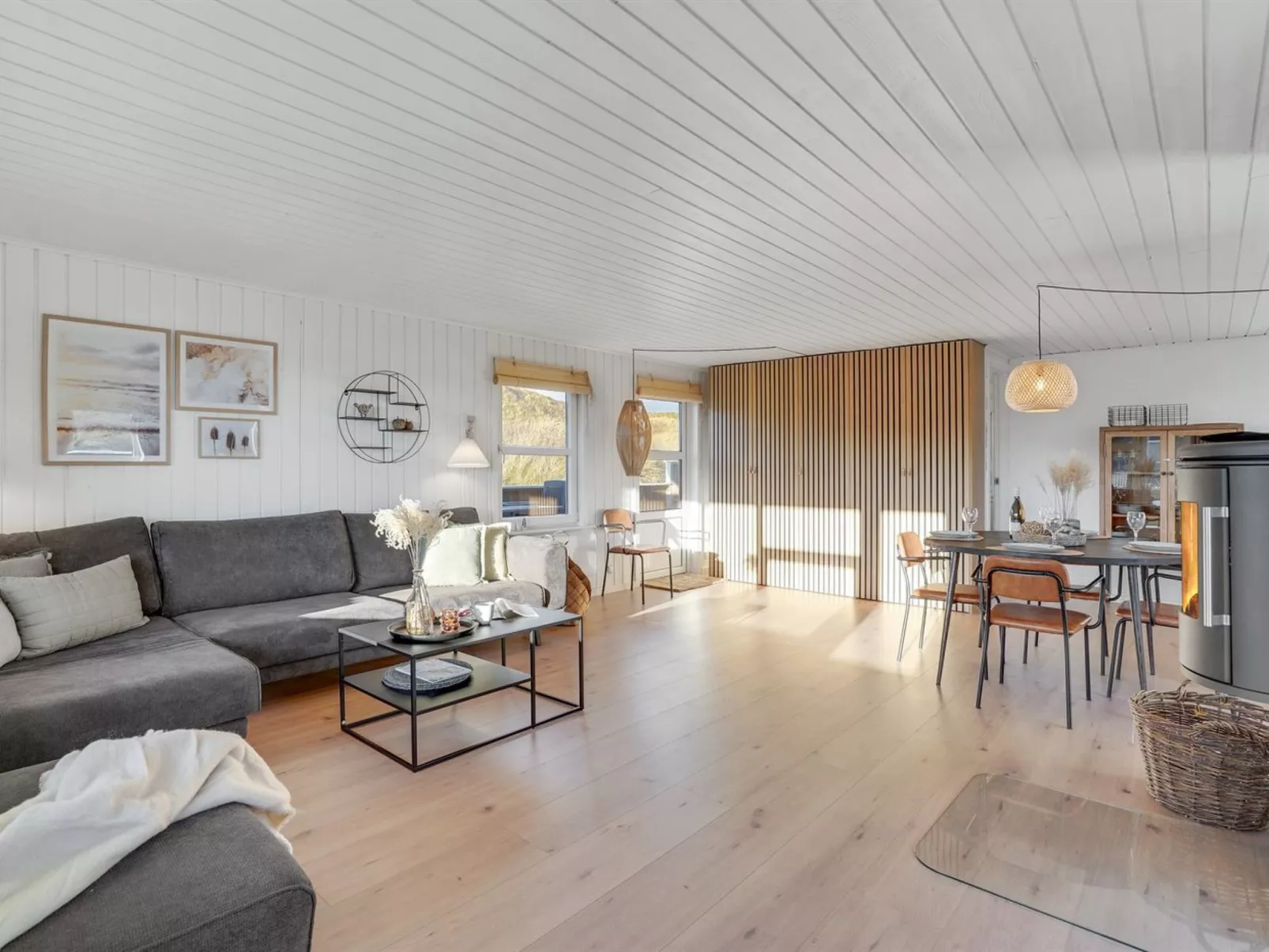 "Assa" -  from the sea-Binnen