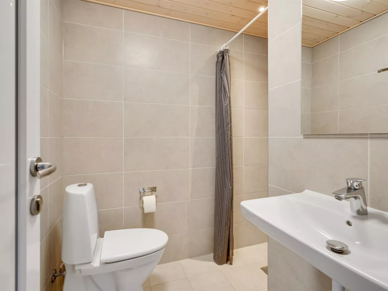 "Jorn" - 75m from the sea-Binnen