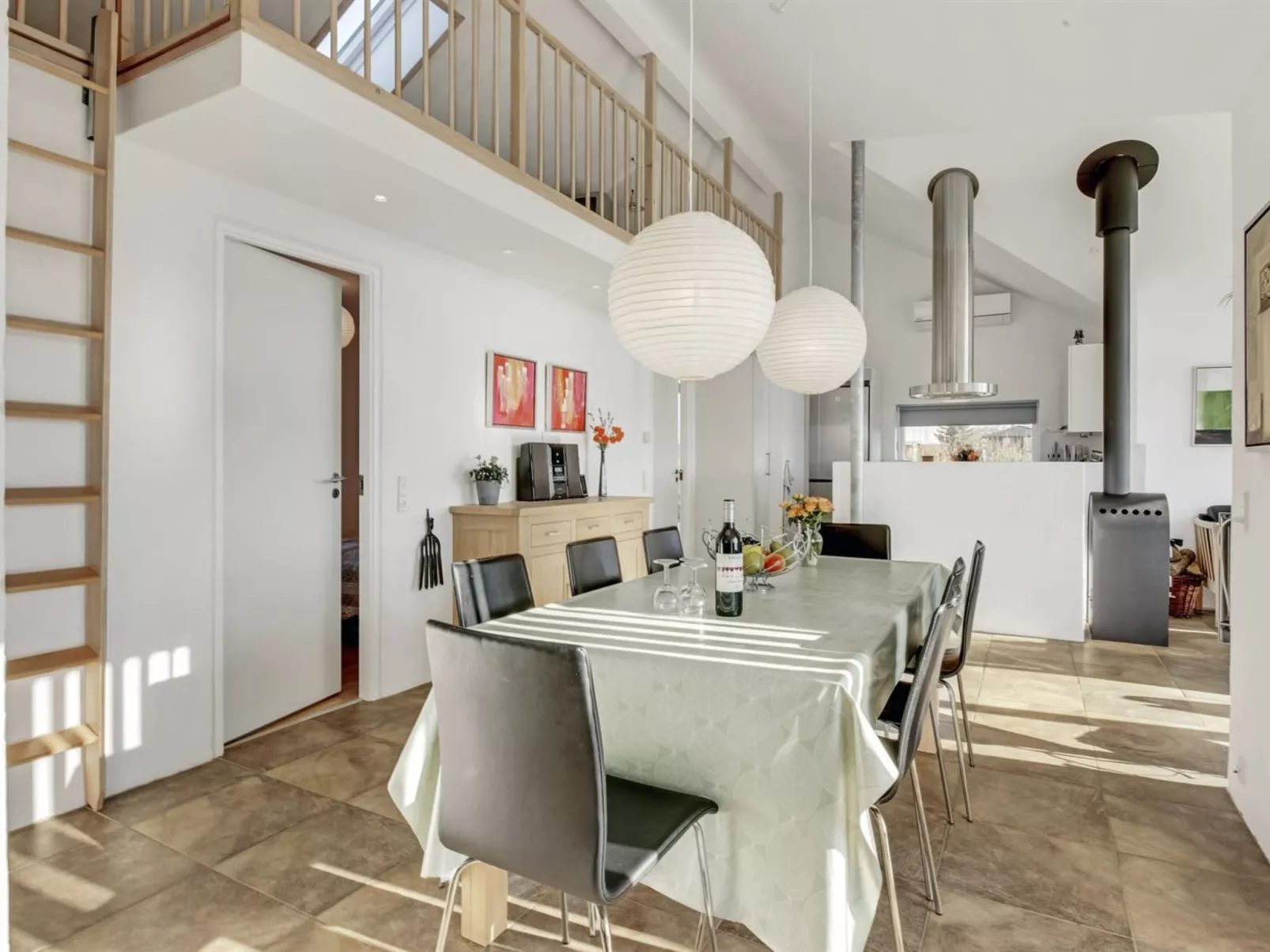 "Donka" - 300m to the fjord-Binnen