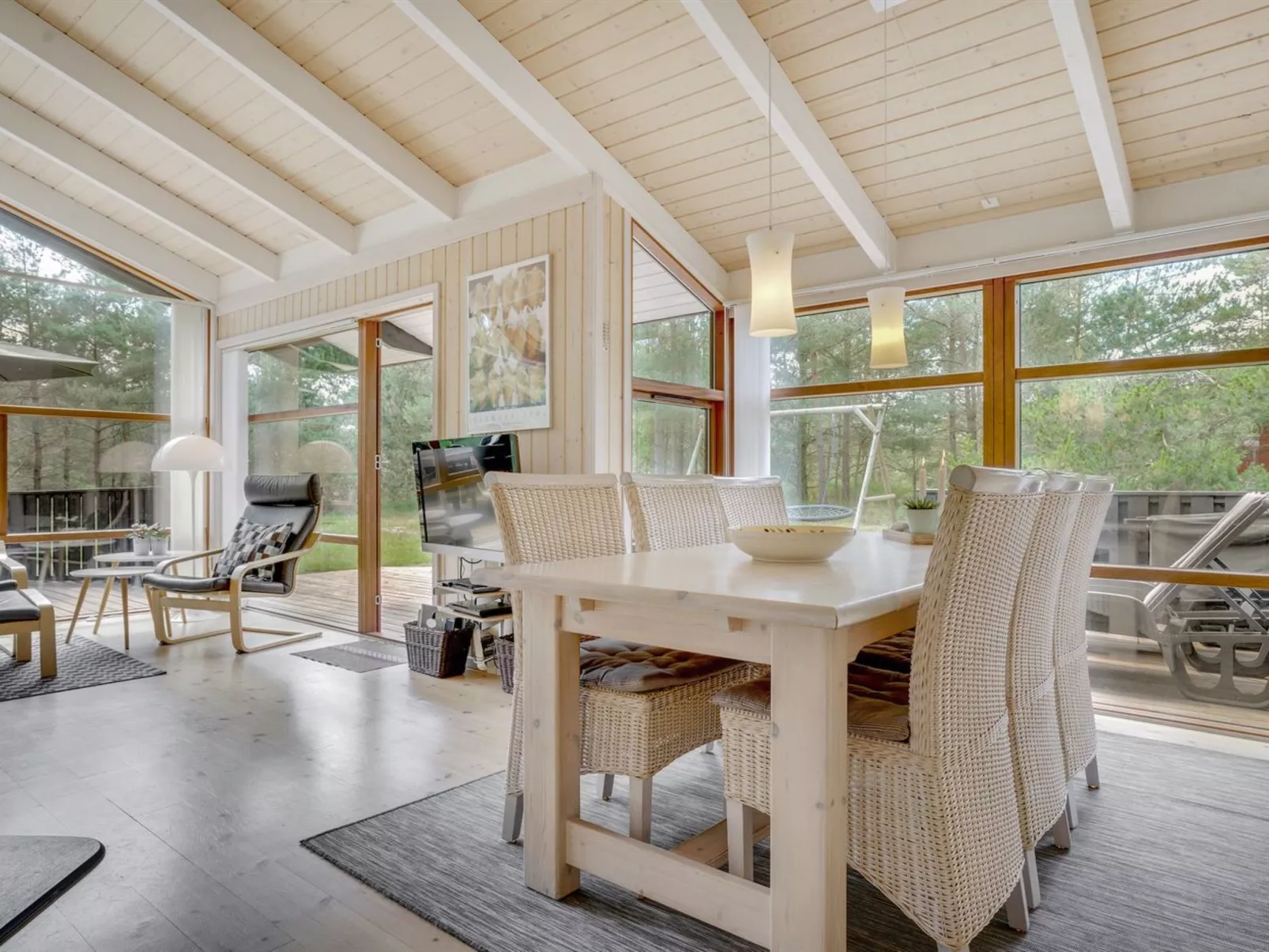 "Mine" - 300m from the sea-Binnen