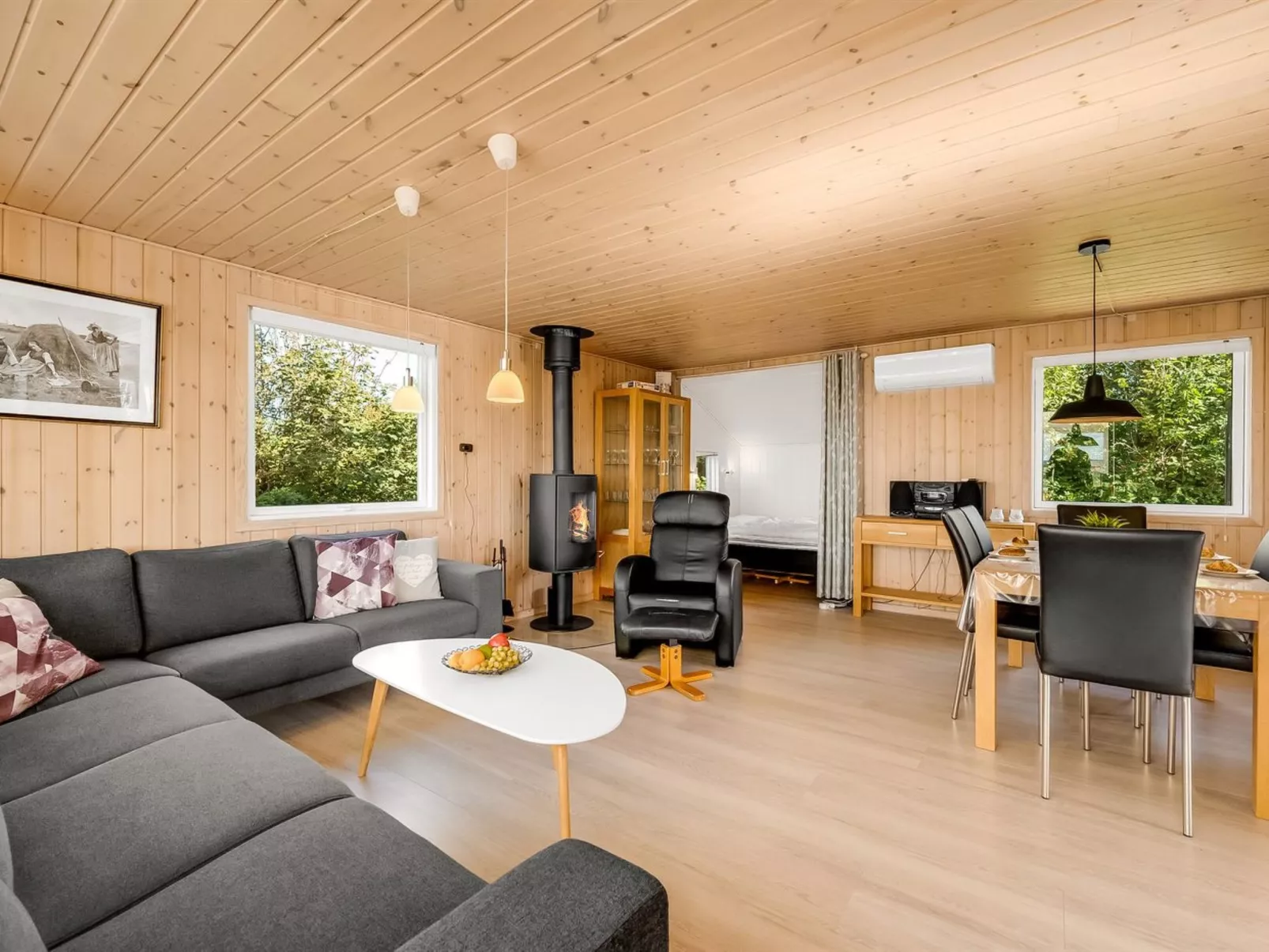 "Brenda" - 300m to the fjord-Binnen