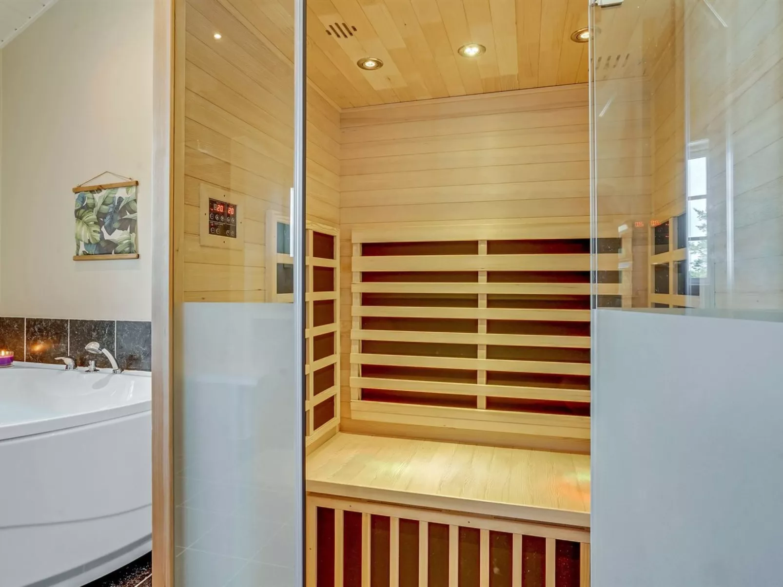 "Taija" - 1.5km from the sea-Binnen