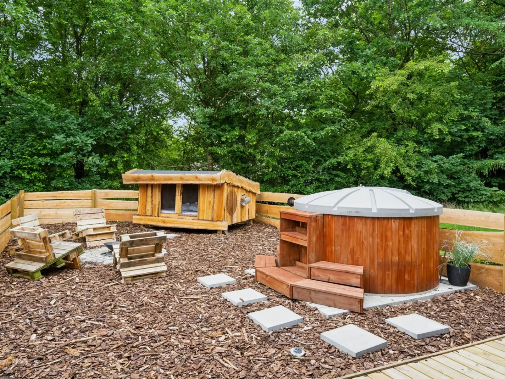 "Helghi" - 30km from the sea-Buiten