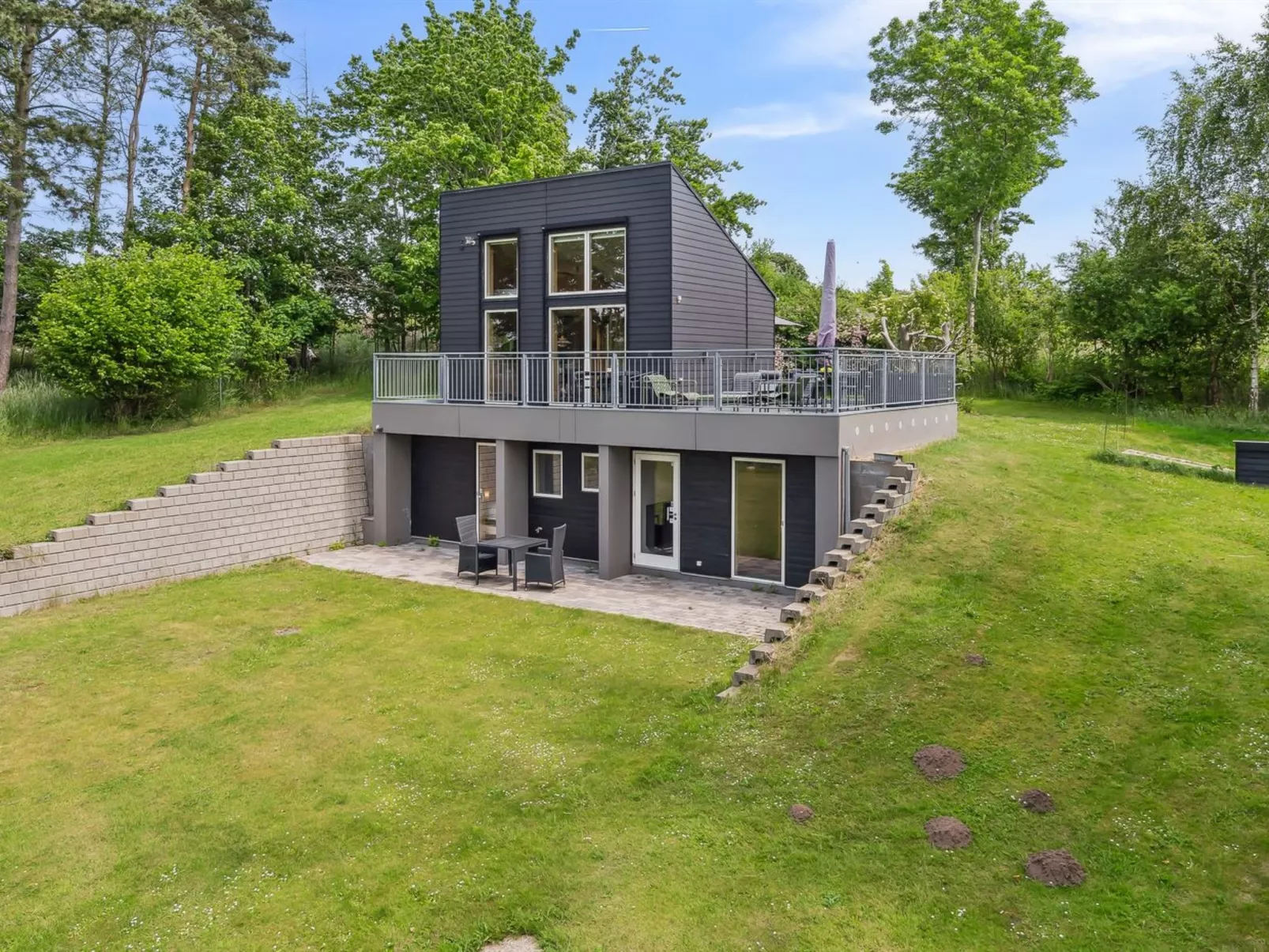 "Harka" - 100m to the fjord-Buiten