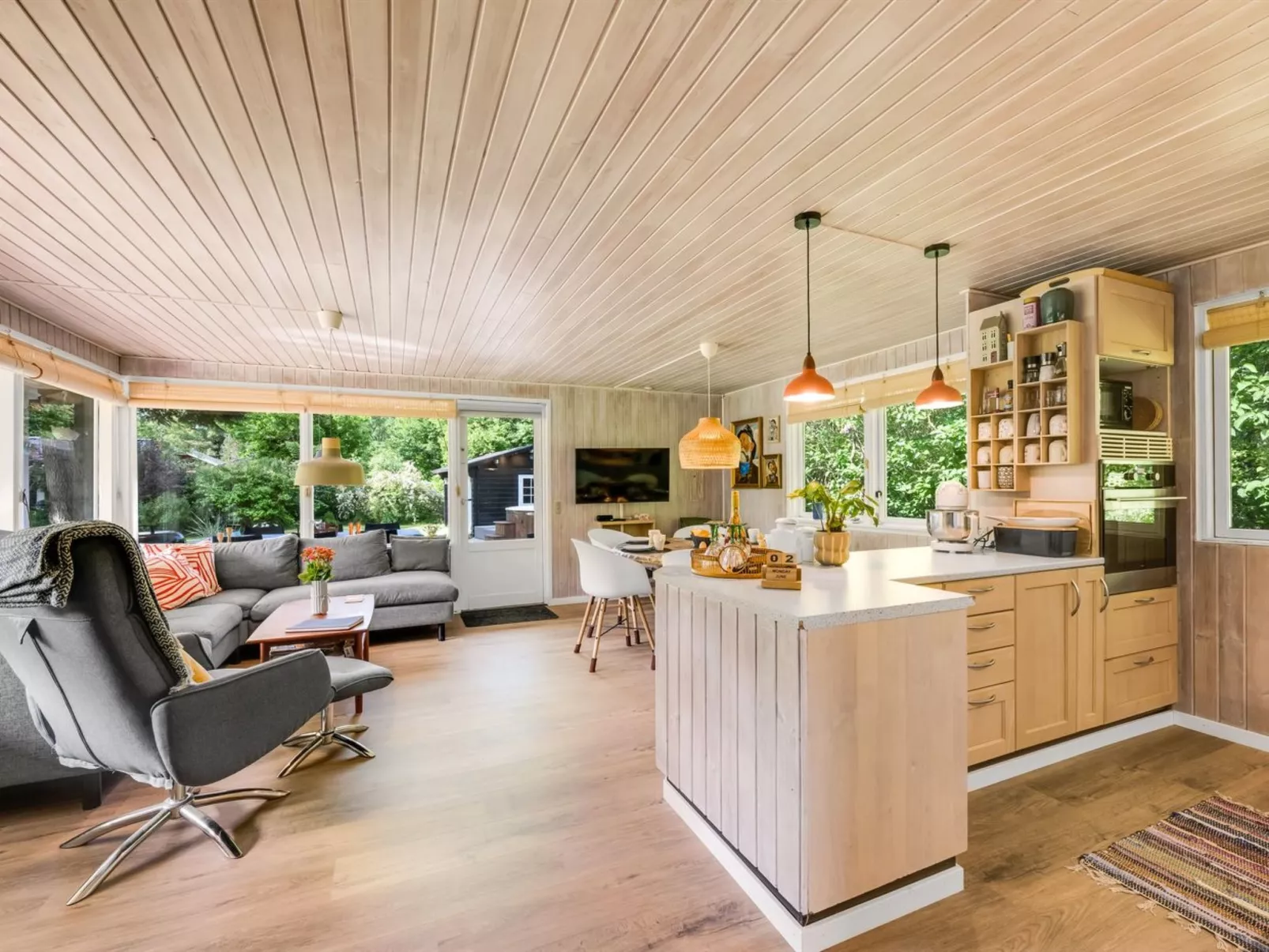 "Nelina" - 950m to the fjord-Binnen