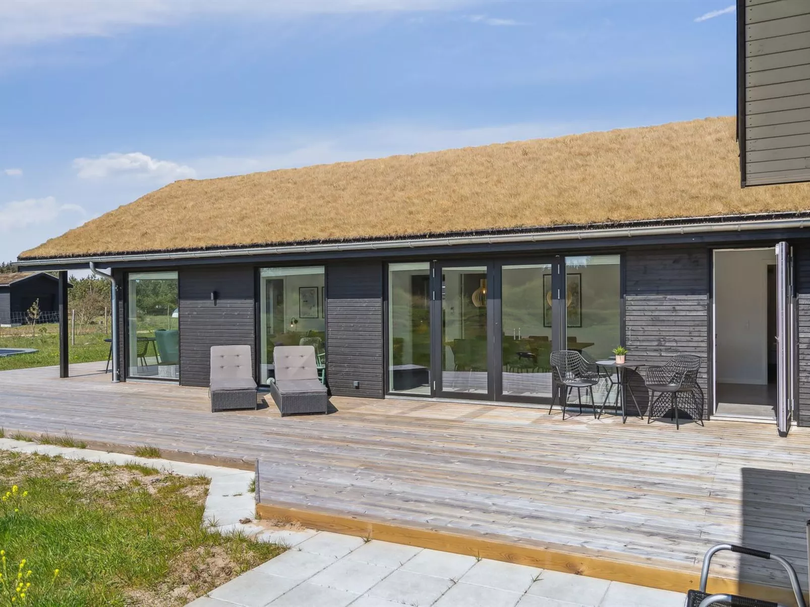 "Fredrika" - 1.5km from the sea-Buiten