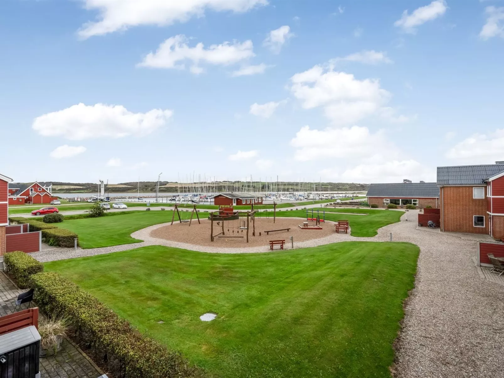 "Alvy" - 100m to the fjord-Buiten