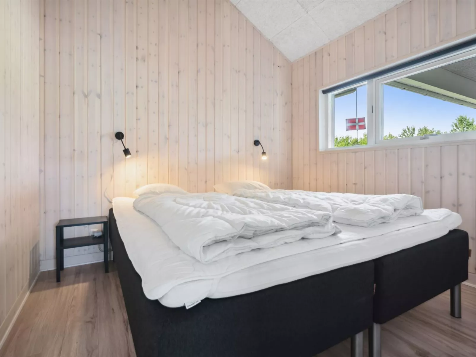 "Amdi" - 700m from the sea-Binnen