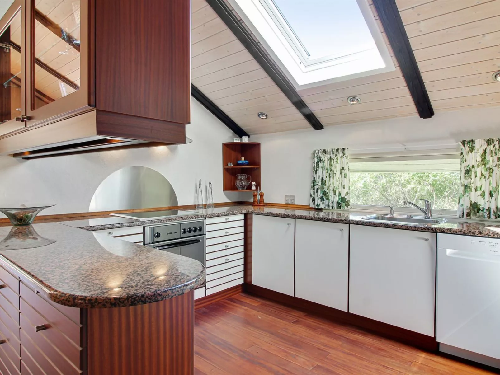 "Alban" - 700m from the sea-Binnen