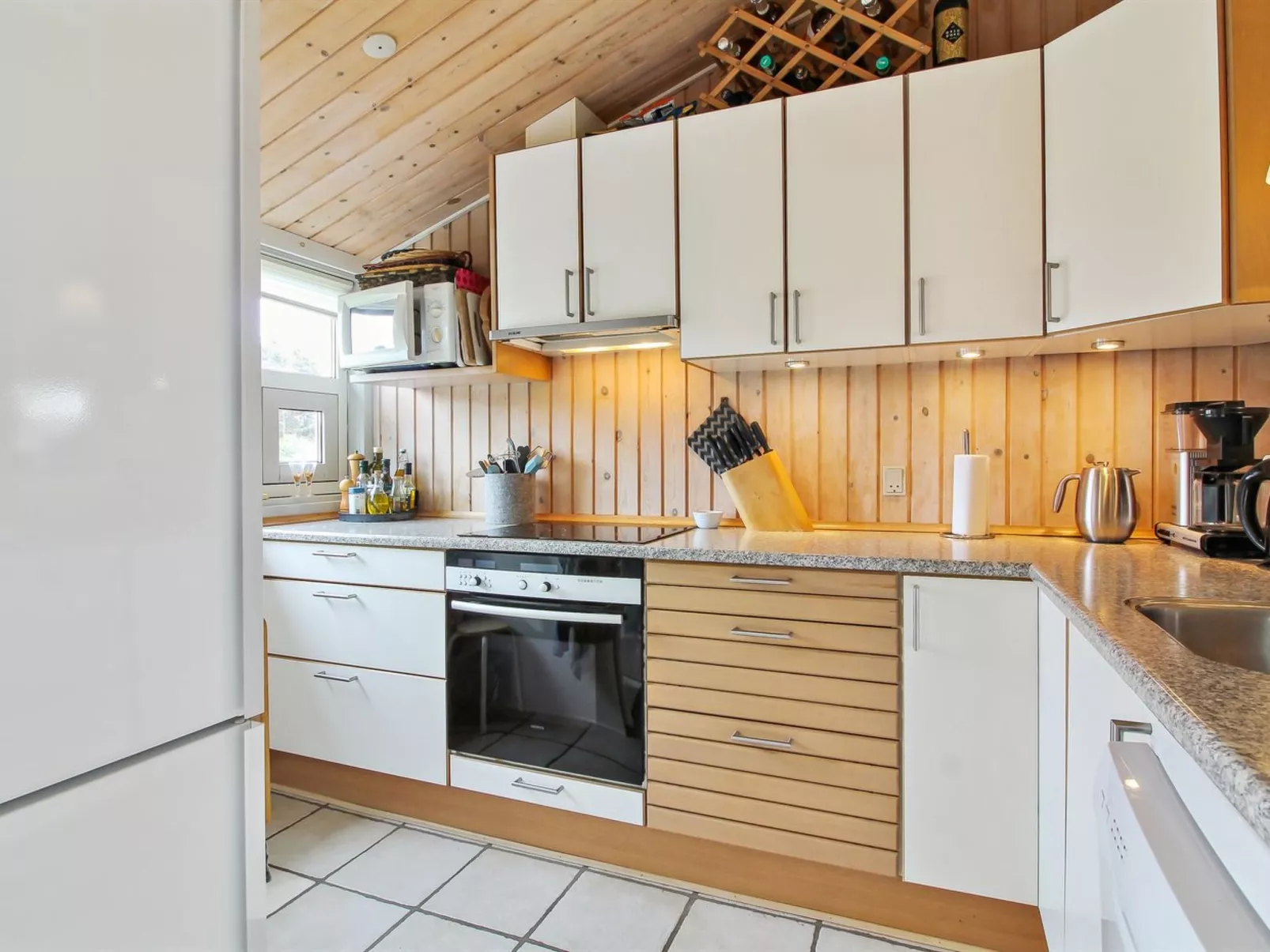 "Amelia" - 350m from the sea-Binnen