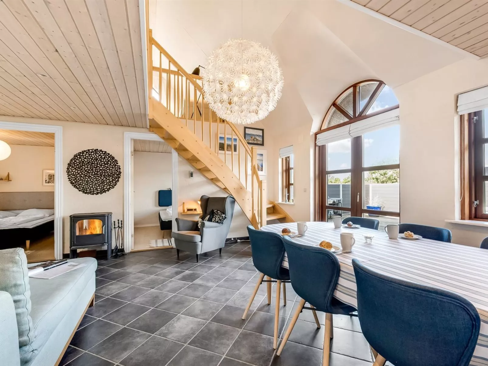 "Hendrina" - 250m to the fjord-Binnen