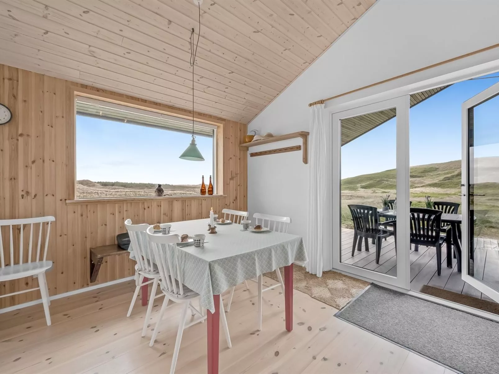 "Apolina" -  from the sea-Binnen