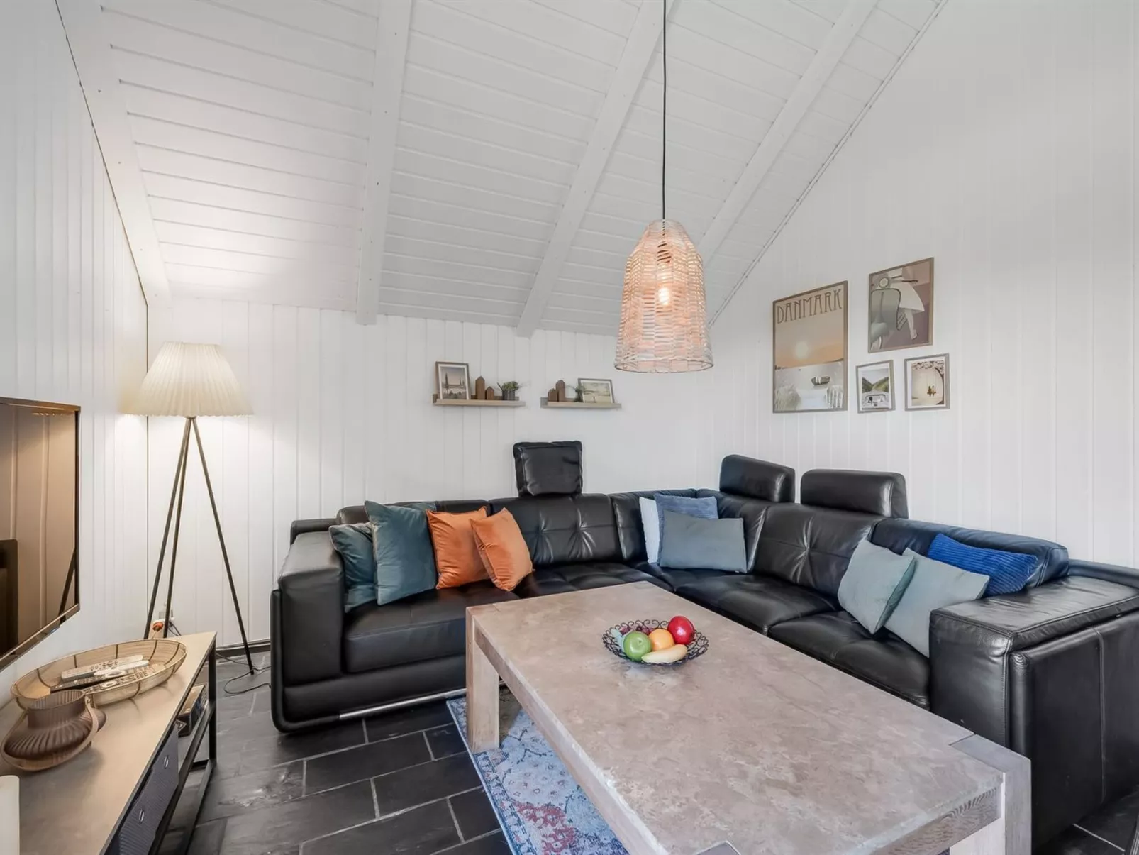 "Aage" - 1.7km from the sea-Binnen