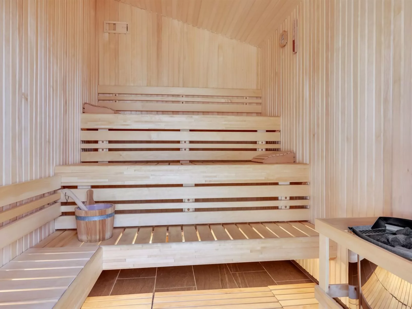 "Carit" - 450m from the sea-Binnen