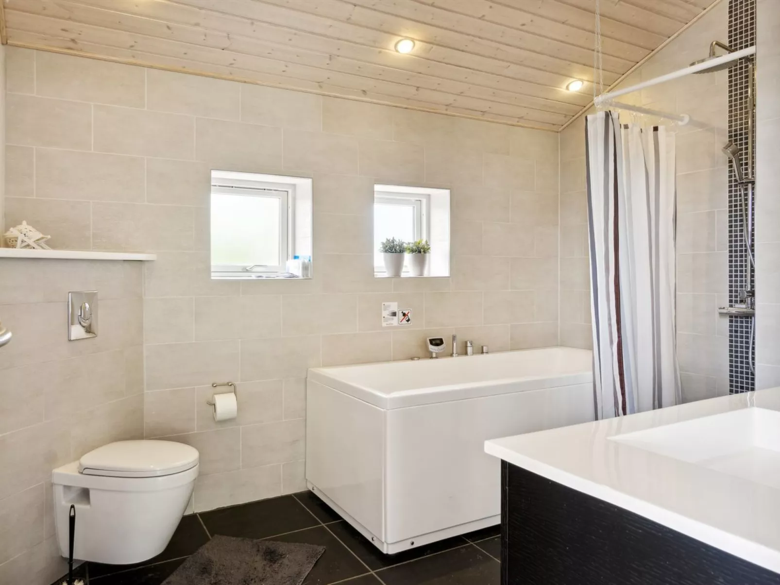 "Tuulikki" - 100m from the sea-Binnen