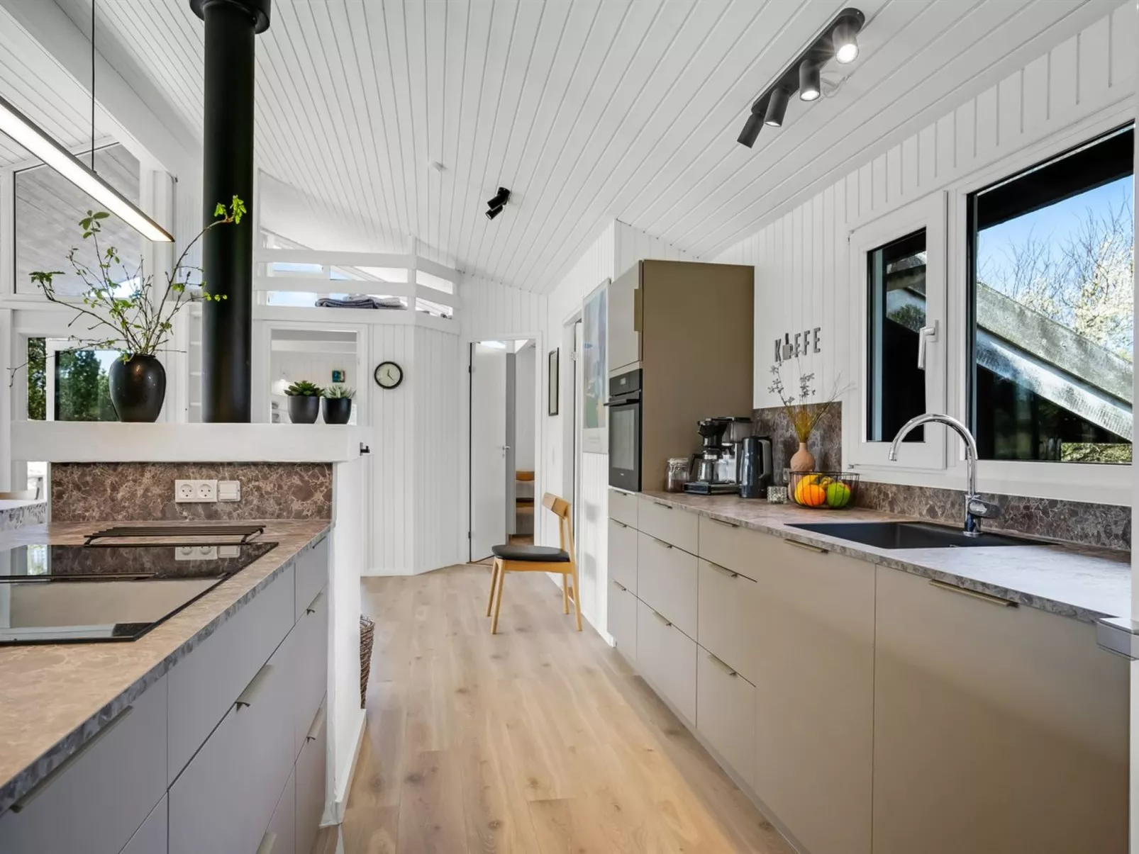 "Annlisa" - 1km from the sea-Binnen