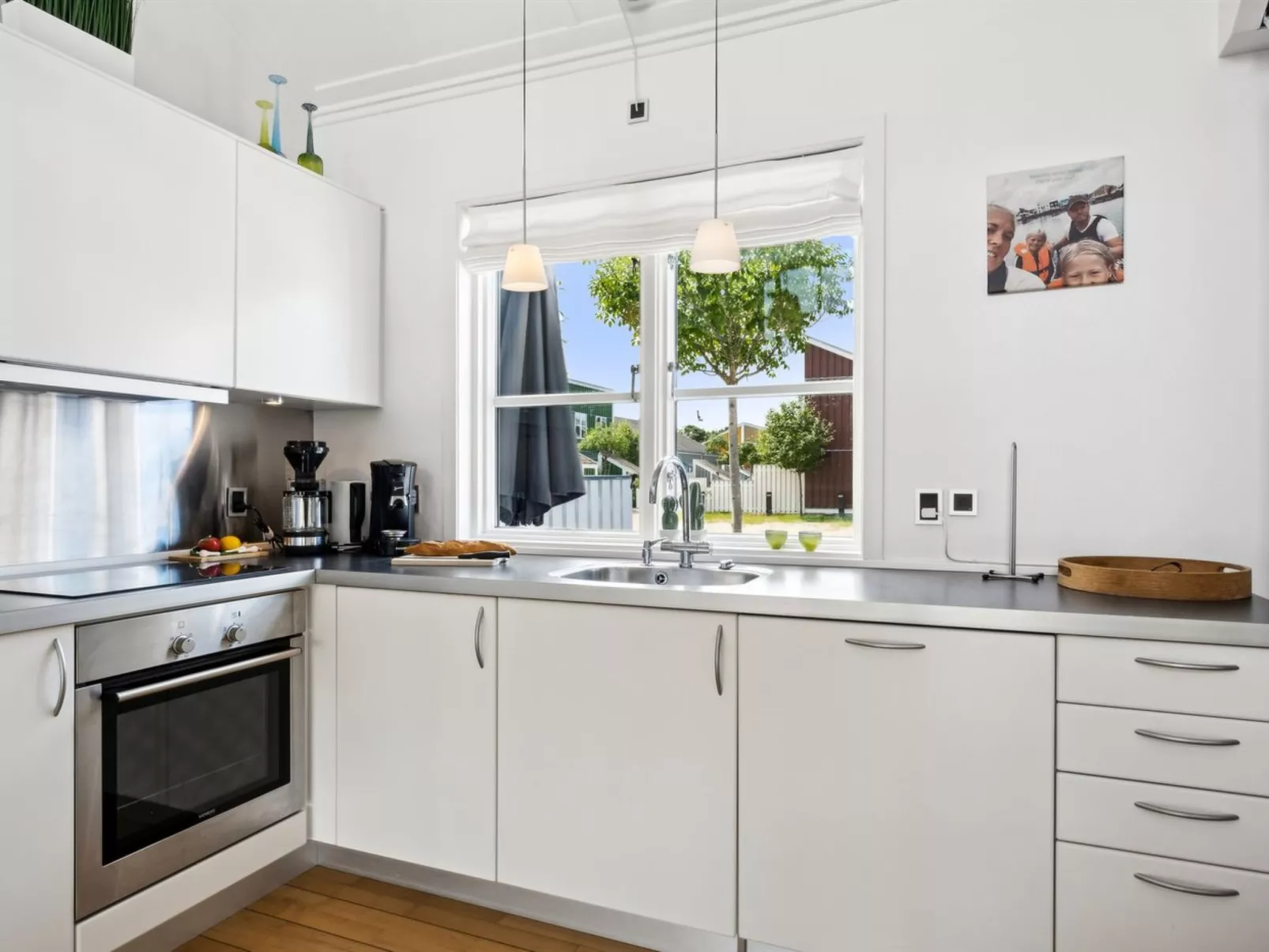 "Jænis" - 10m from the sea-Binnen