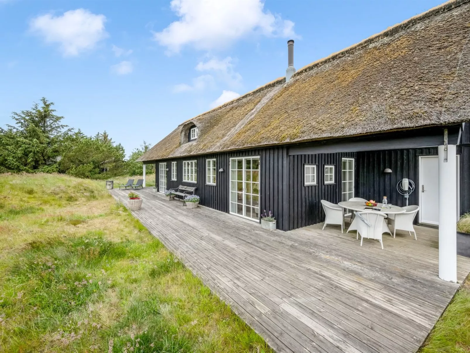 "Helmi" - 1.5km from the sea-Buiten