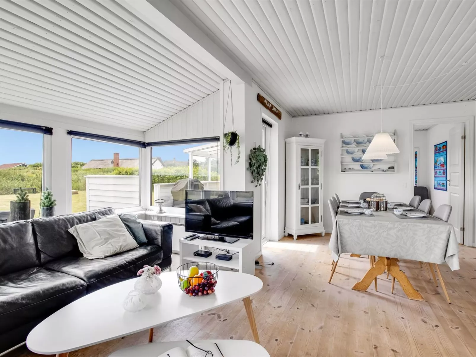 "Hejdi" - 650m from the sea-Binnen