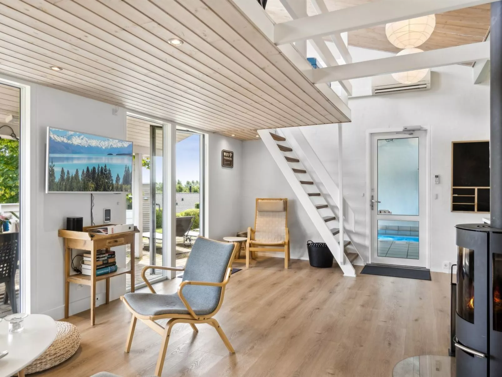 "Svenn" - 300m from the sea-Binnen