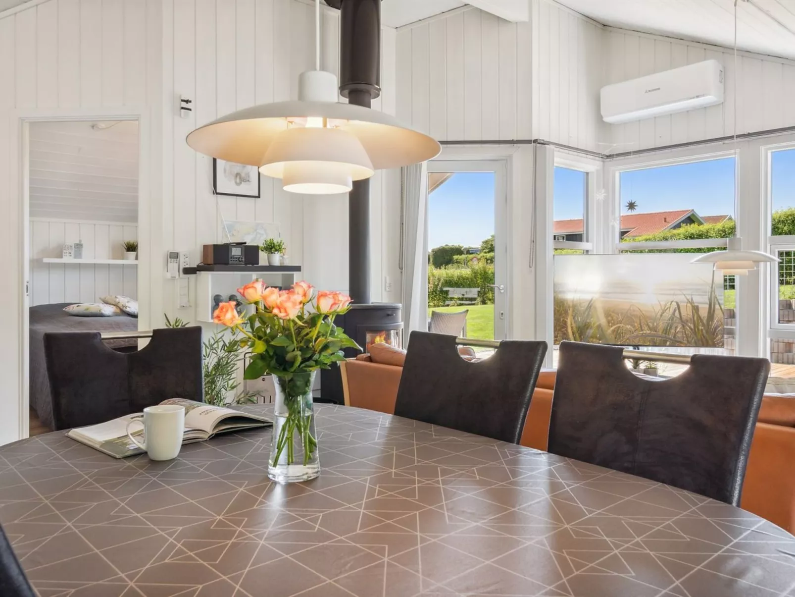 "Enida" - 350m to the fjord-Binnen