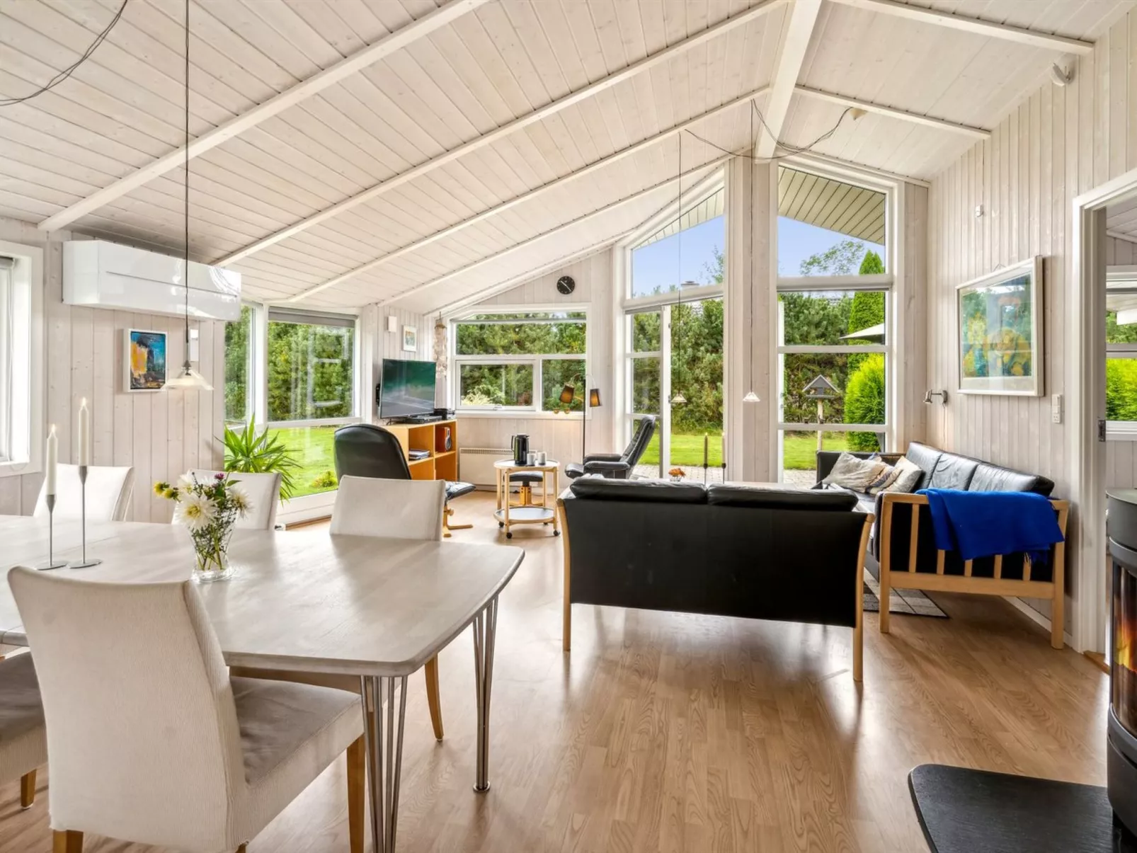 "Eljena" - 700m from the sea-Binnen