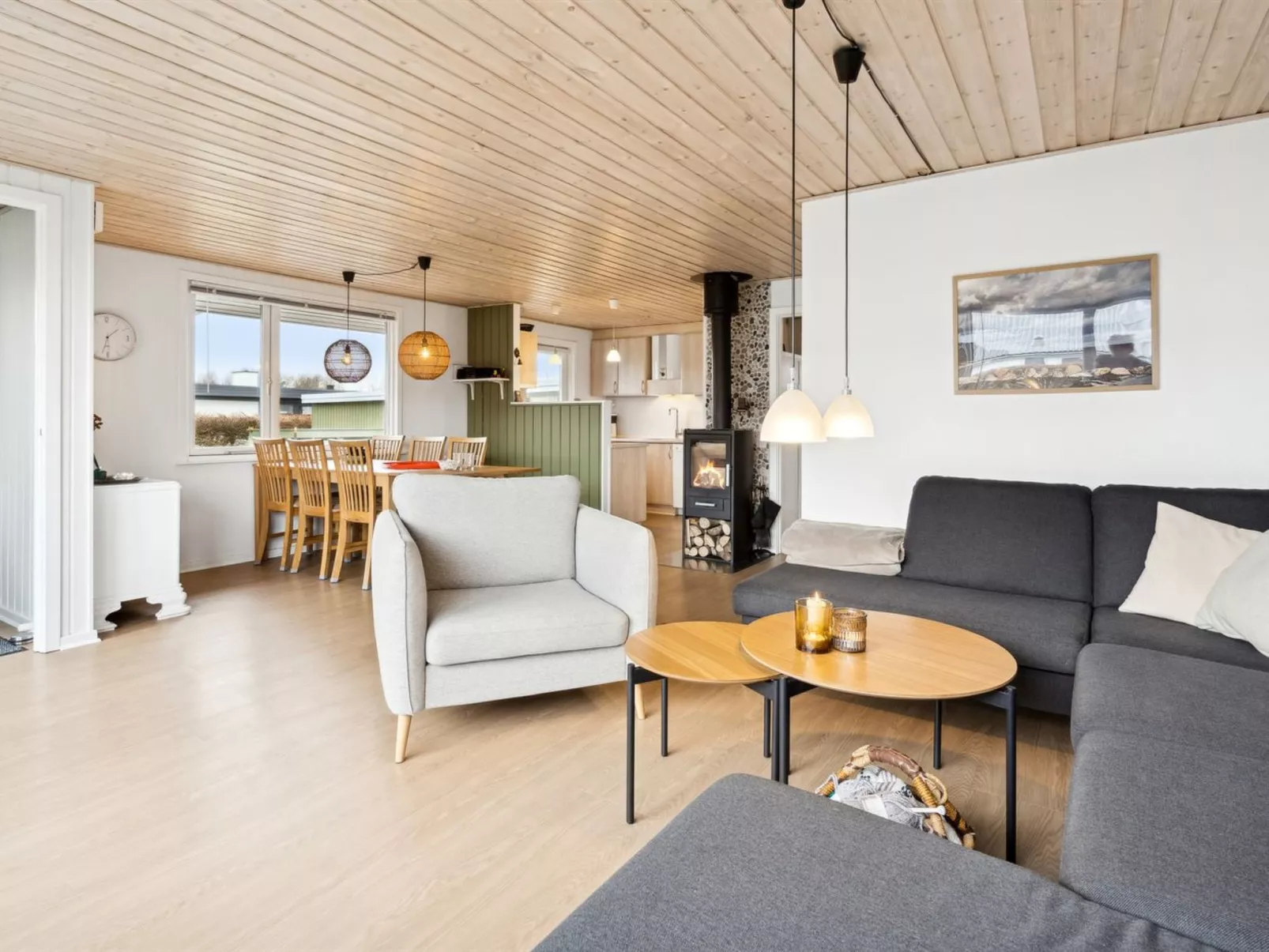 "Severine" - 650m from the sea-Binnen