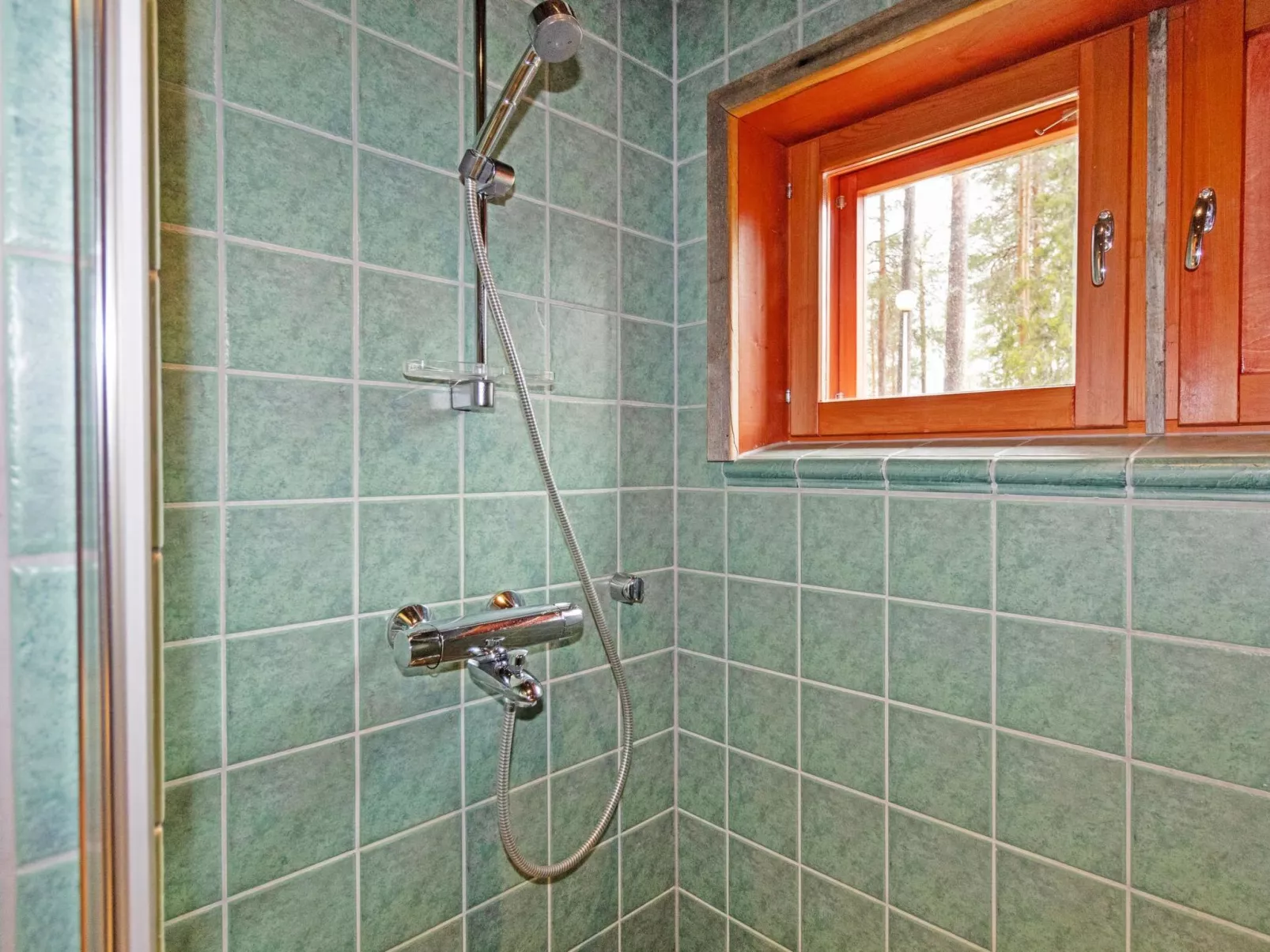 Metsä-luosto-Binnen