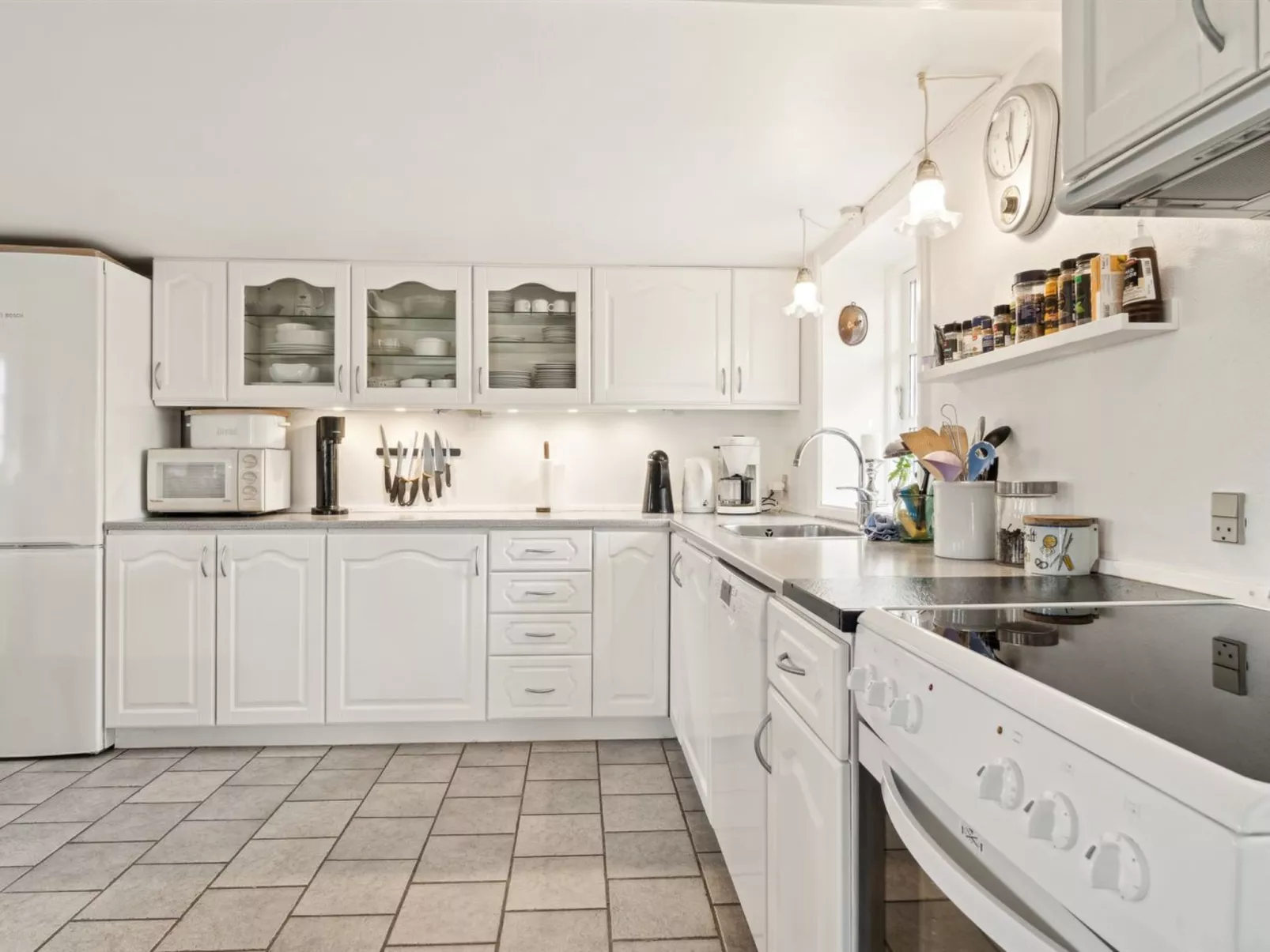 "Bena" - 2km from the sea-Binnen