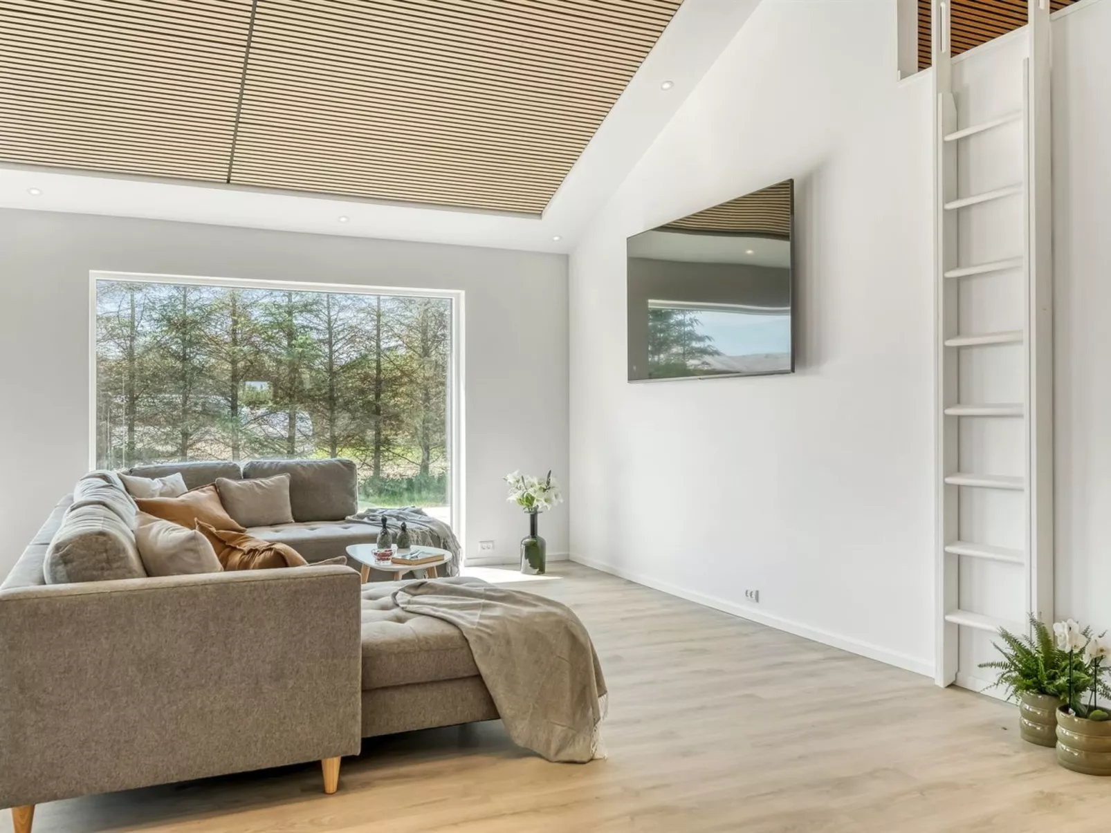 "Mads" - 700m from the sea-Binnen